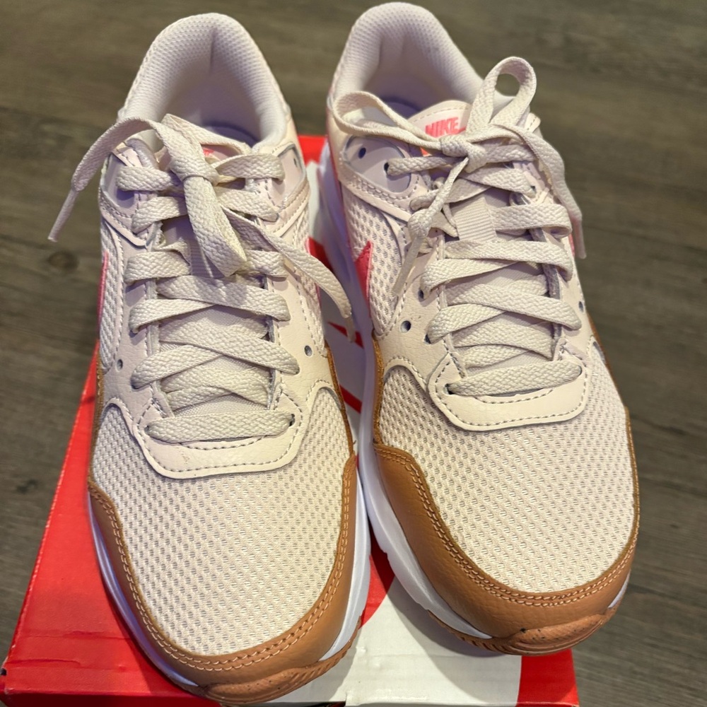 Women’s Nike Air Max SC